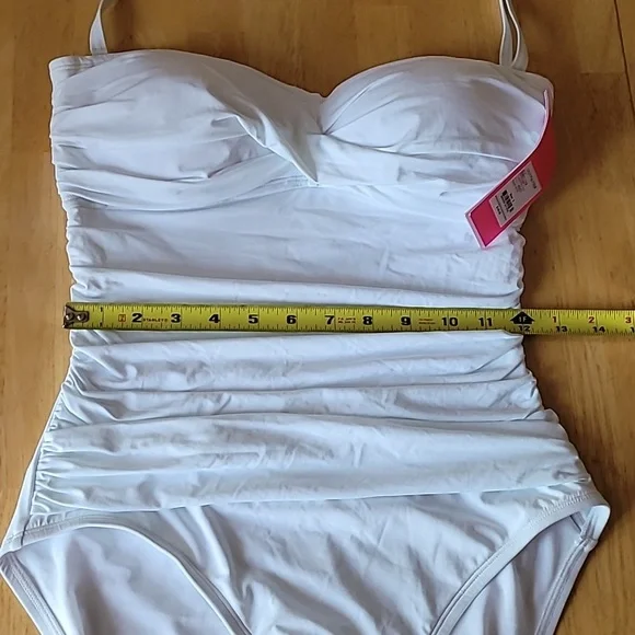 Lilly Pulitzer Flamenco One Piece Swimsuit in Resort White - Picture 7 of 10